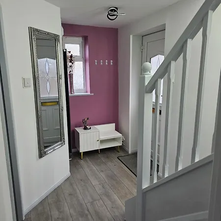 Jasmin'S House, 2 Bedroom House, Private Parking Northampton Exterior photo