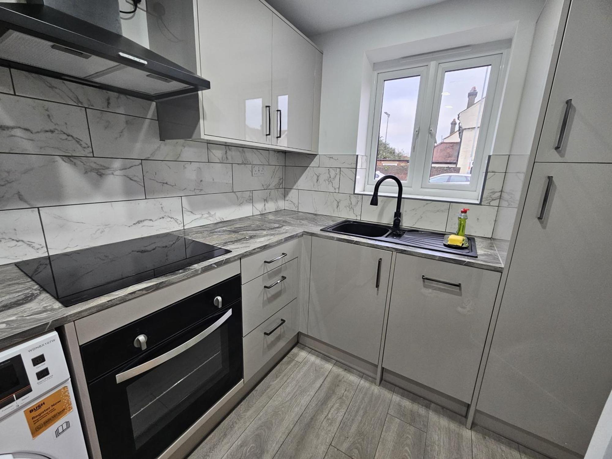 Вилла Jasmin's House, 2 Bedroom House, Private Parking *