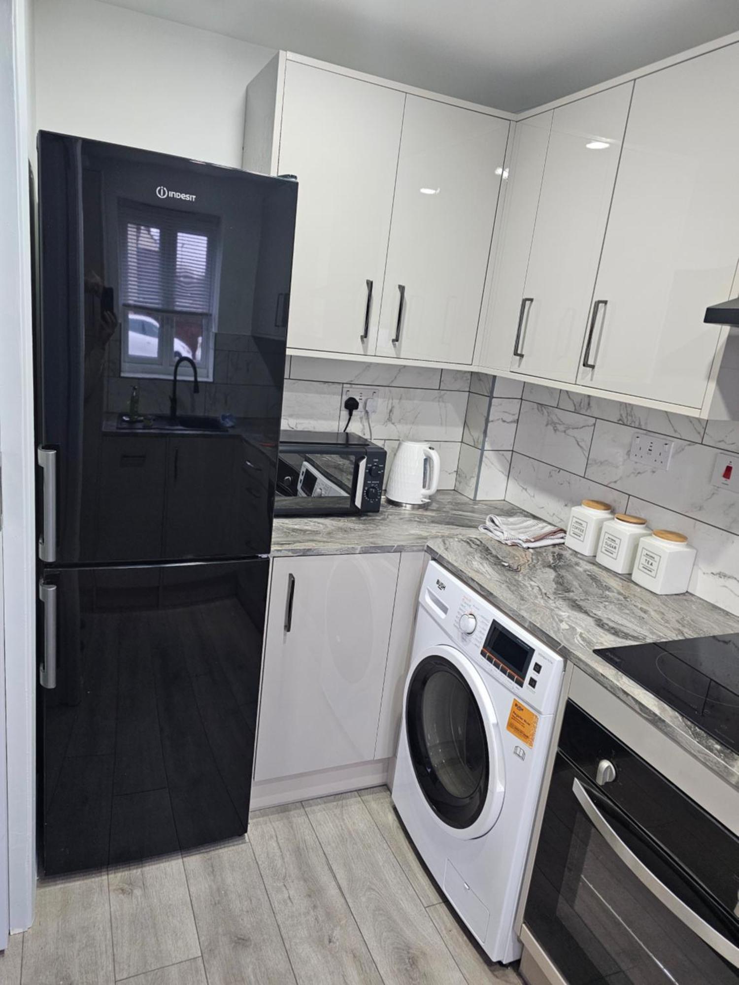 Вилла Jasmin's House, 2 Bedroom House, Private Parking